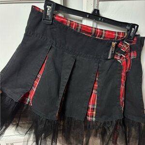 Tripp NYC M/Medium Plaid Black and Red Tulle Women's Skirt